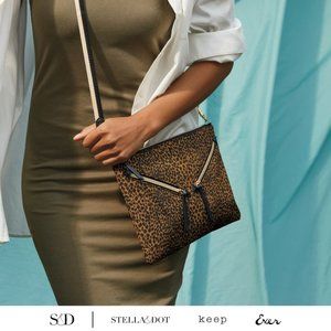 Stella & Dot Lady Boss Crossbody in Leopard